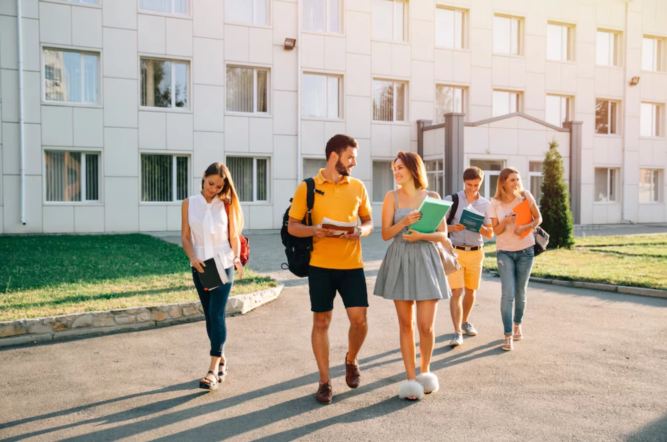 ¿Por Qué Estudiar en Rusia? 10 Razones Clave